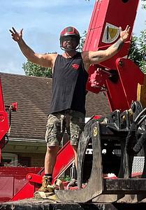 DeForest Tree Service - Award Badge